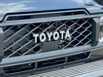 2026 Toyota LAND CRUISER 70 照片 12