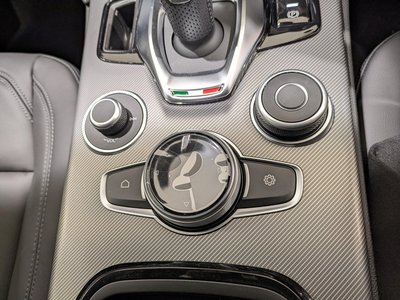 صورة 25 لـ 2025 ALFA Romeo STELVIO