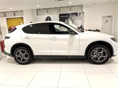 صورة 6 لـ 2025 ALFA Romeo STELVIO