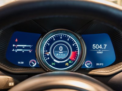 2017 Aston Martin DB11 — фото 20