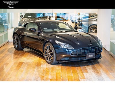 2017 Aston Martin DB11 — фото 1