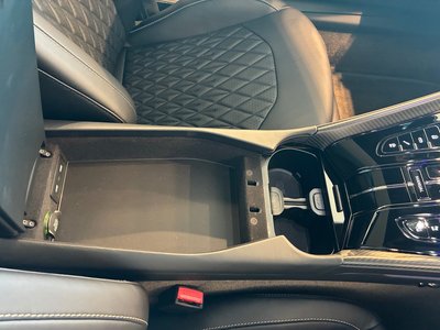 2026 Aston Martin DB12 thumbnail 38