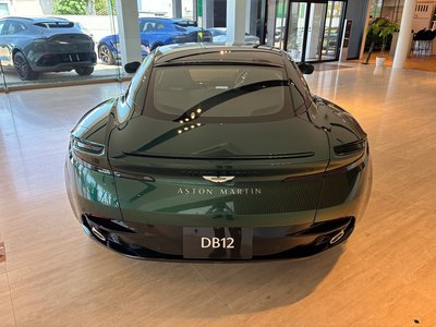 2026 Aston Martin DB12 — фото 10