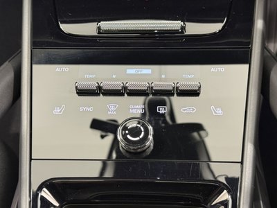 2024 Porsche CAYENNE photo 15