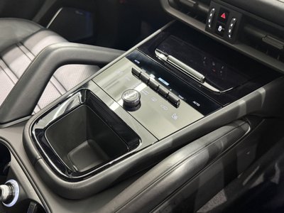 2024 Porsche CAYENNE photo 14