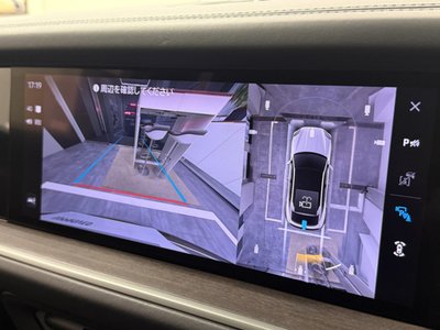 2024 Porsche CAYENNE photo 13