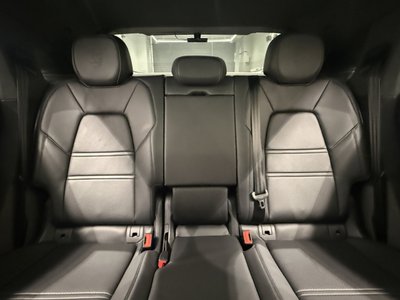 2024 Porsche CAYENNE thumbnail 17