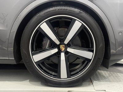 2024 Porsche CAYENNE thumbnail 20