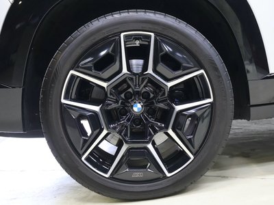 صورة مصغرة 3 لـ 2025 BMW XM