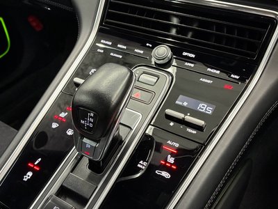 2020 Porsche PANAMERA thumbnail 40
