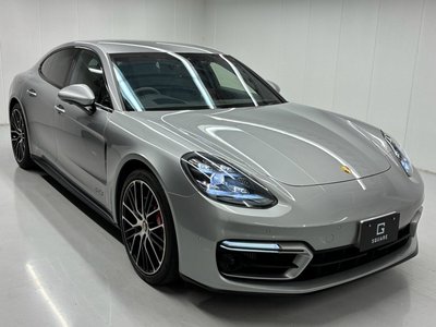 2020 Porsche PANAMERA photo 10