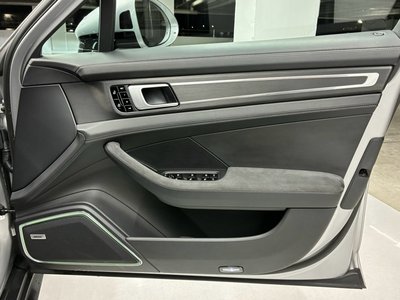 2020 Porsche PANAMERA thumbnail 23