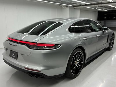 2020 Porsche PANAMERA photo 14