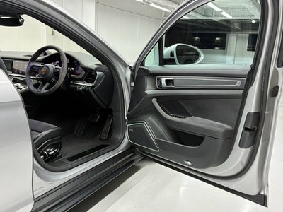 2020 Porsche PANAMERA thumbnail 22