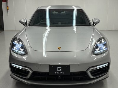 2020 Porsche PANAMERA photo 9