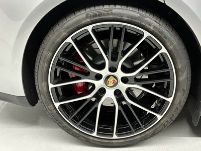 2020 Porsche PANAMERA photo 13