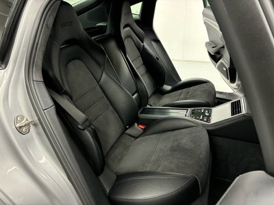 2020 Porsche PANAMERA photo 6