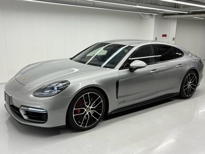 2020 Porsche PANAMERA photo 1