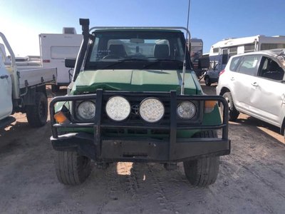 صورة 2 لـ 1996 Toyota LAND CRUISER 70 PICKUP