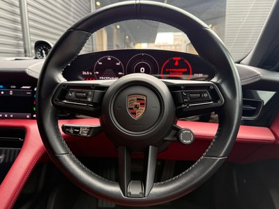 2024 Porsche TAYCAN — миниатюра 18