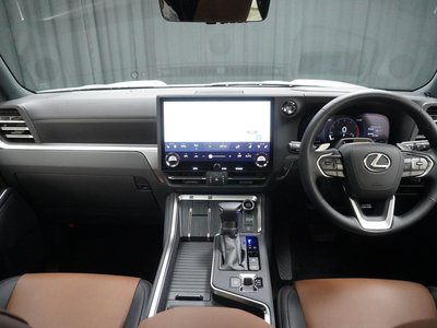 2025 Lexus GX — фото 15