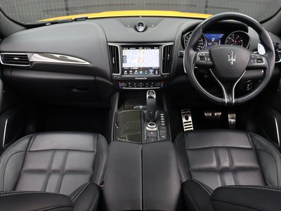 2021 Maserati LEVANTE — фото 3