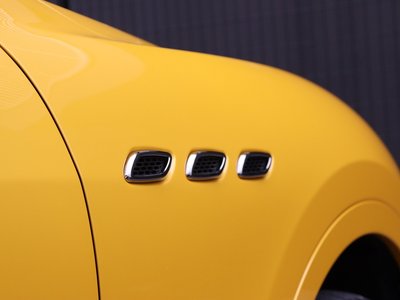 2021 Maserati LEVANTE — фото 15