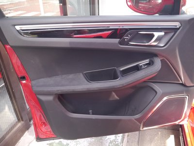 صورة مصغرة 35 لـ 2018 Porsche MACAN