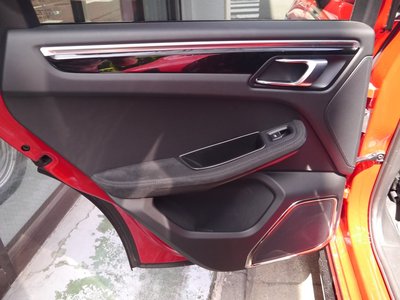 صورة مصغرة 38 لـ 2018 Porsche MACAN