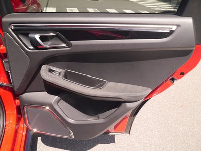 صورة مصغرة 33 لـ 2018 Porsche MACAN