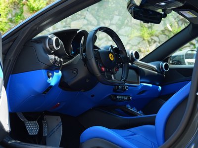 صورة مصغرة 51 لـ 2022 Ferrari PORTOFINO M