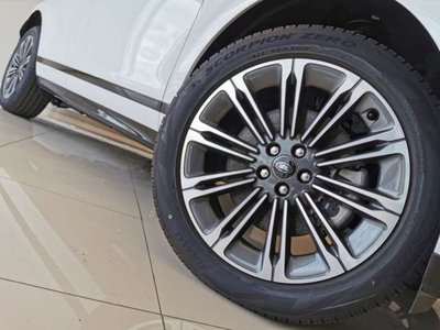 صورة 7 لـ 2025 LAND Rover RANGE ROVER EVOQUE