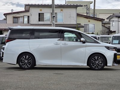 صورة 26 لـ 2024 Toyota VELLFIRE