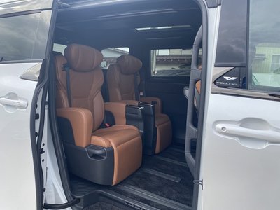 صورة 36 لـ 2024 Toyota VELLFIRE
