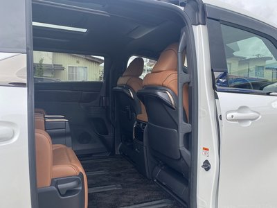 صورة 35 لـ 2024 Toyota VELLFIRE