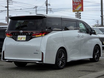 صورة 24 لـ 2024 Toyota VELLFIRE
