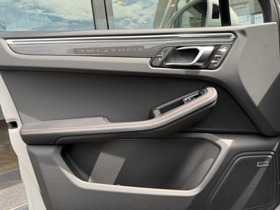 صورة مصغرة 60 لـ 2023 Porsche MACAN