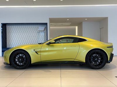 2025 Aston Martin VANTAGE 缩略图 2