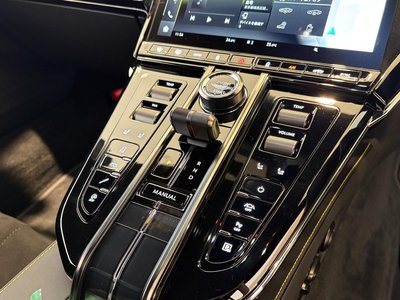 2025 Aston Martin VANTAGE 缩略图 43