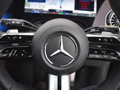 2025 Mercedes-BENZ EQE thumbnail 23