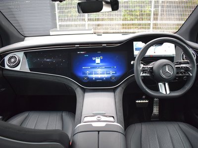 2025 Mercedes-BENZ EQE photo 4