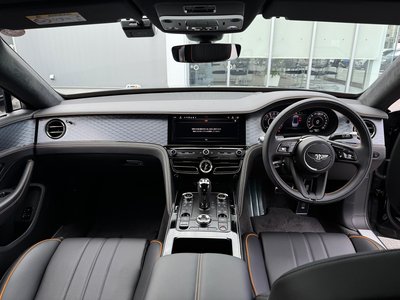 2025 Bentley FLYING SPUR — миниатюра 15
