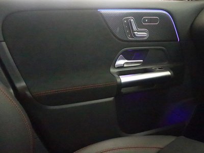 2025 Mercedes-BENZ GLA AMG thumbnail 18