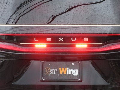 2025 Lexus LM thumbnail 23