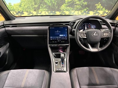 صورة 2 لـ 2024 Lexus LBX