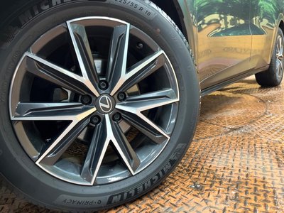 2025 Lexus LBX photo 13