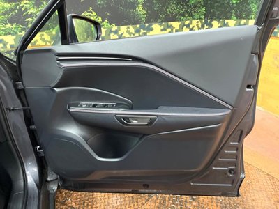2025 Lexus LBX thumbnail 30