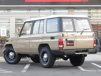 صورة 25 لـ 1990 Toyota LAND CRUISER 70