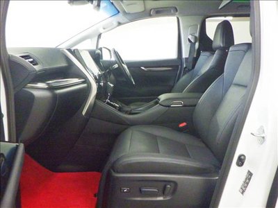 صورة 15 لـ 2022 Toyota ALPHARD