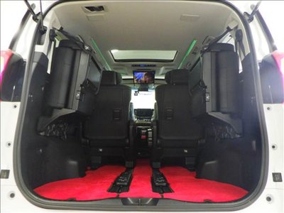 صورة 18 لـ 2022 Toyota ALPHARD